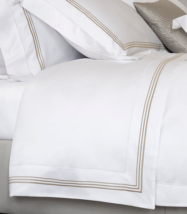 Color_White / Taupe
