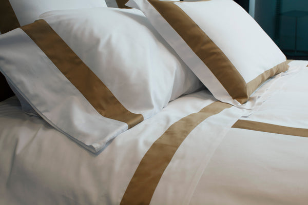 Color_White / Caramel