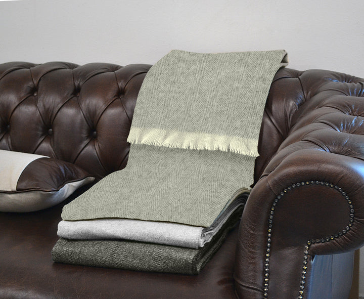 Alpi Throw