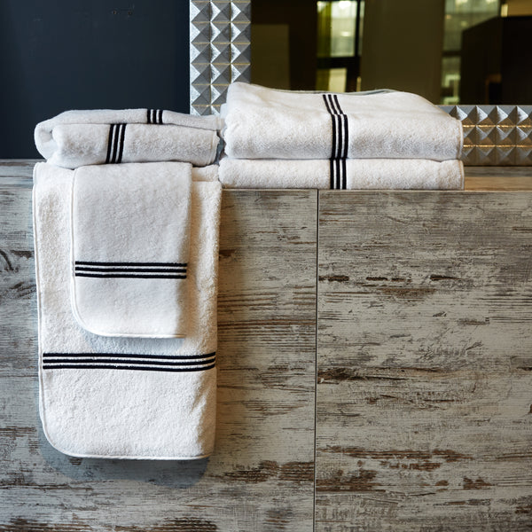 Platinum Luxury Hand Towel